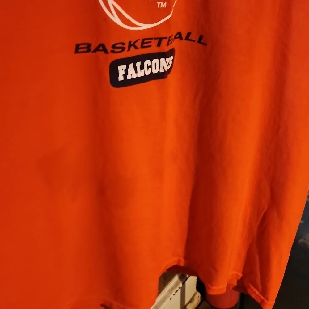 JERZEES  MESSIAH BASKETBALL  FALCONS. SIZE ( XL ) - Picture 2 of 6